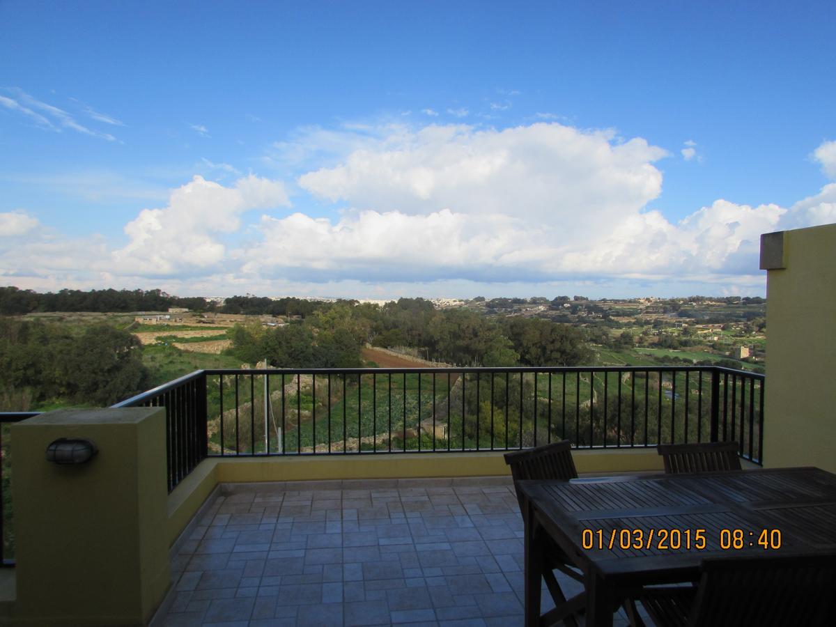 Panoramic Penthouse In Marsascala Which Enjoys Sea And Country Views Apartment Marsaskala Exterior photo