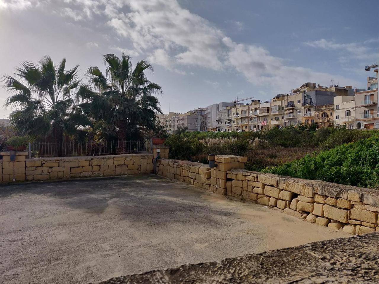 Panoramic Penthouse In Marsascala Which Enjoys Sea And Country Views Apartment Marsaskala Exterior photo