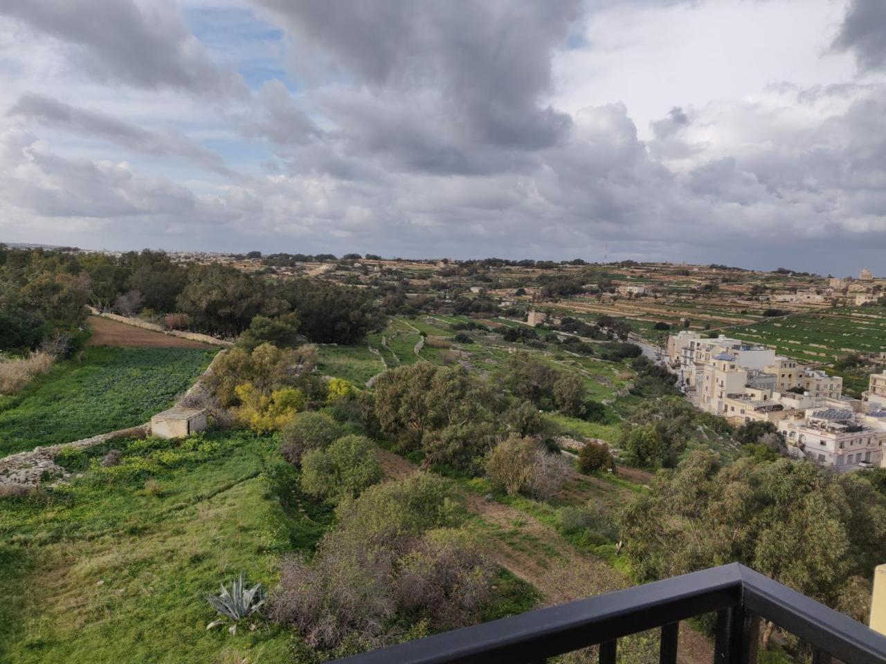 Panoramic Penthouse In Marsascala Which Enjoys Sea And Country Views Apartment Marsaskala Exterior photo
